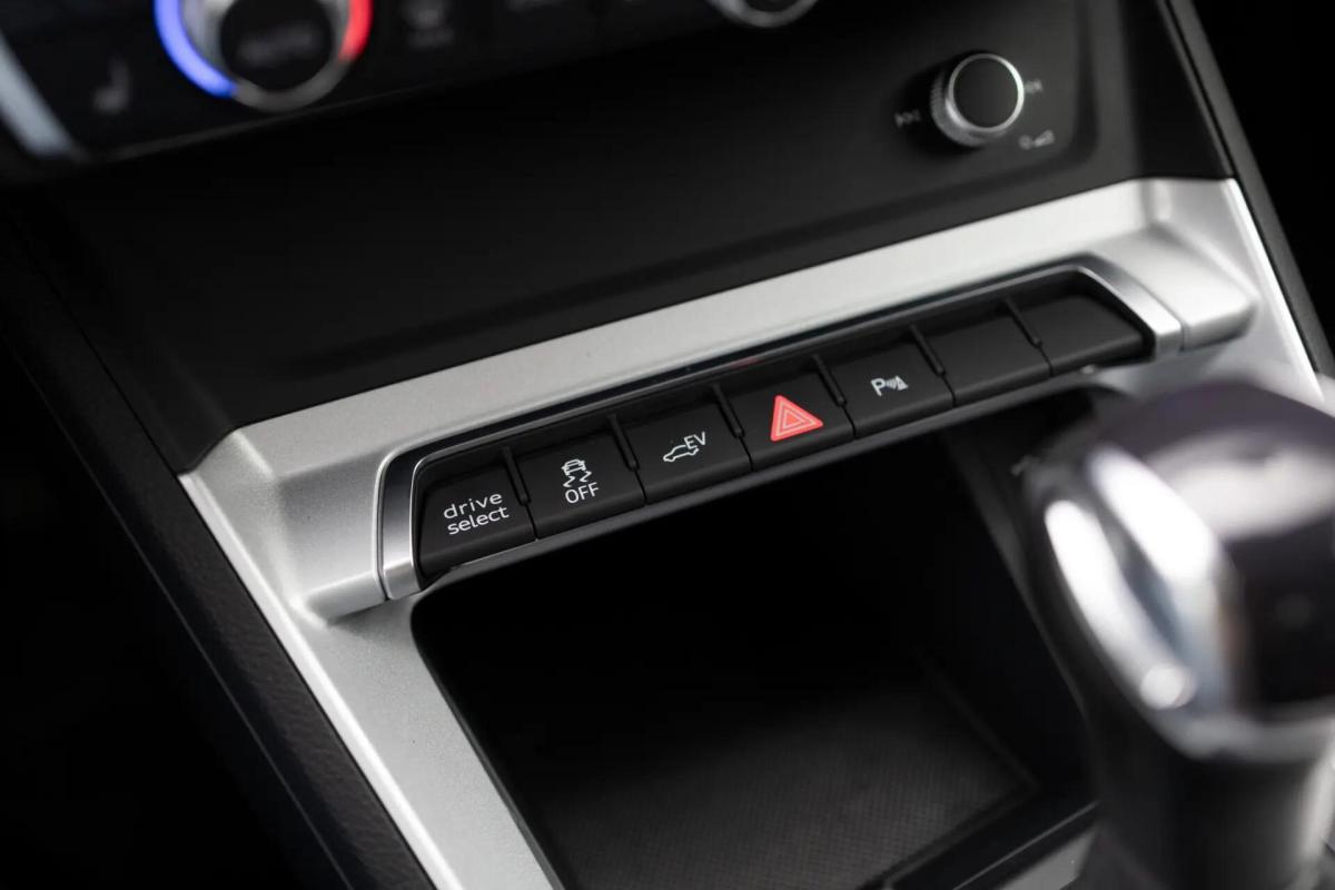 audi-q3-2022-hibrido-a-gasolina-1395cc