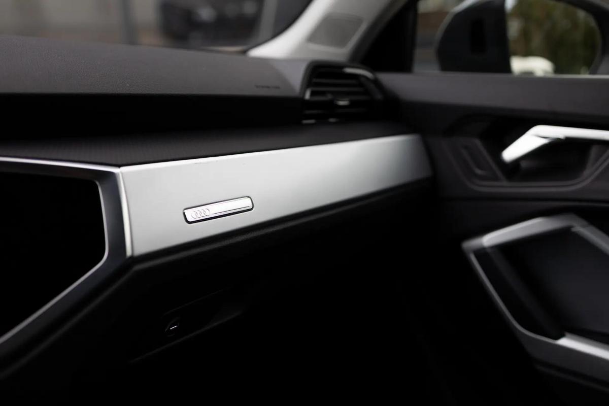 audi-q3-2022-hibrido-a-gasolina-1395cc