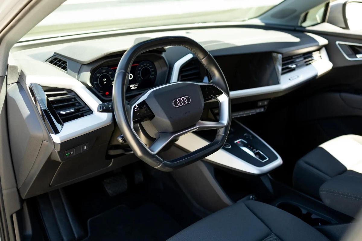 audi-q4-e-tron-2021-eletrico-0cc