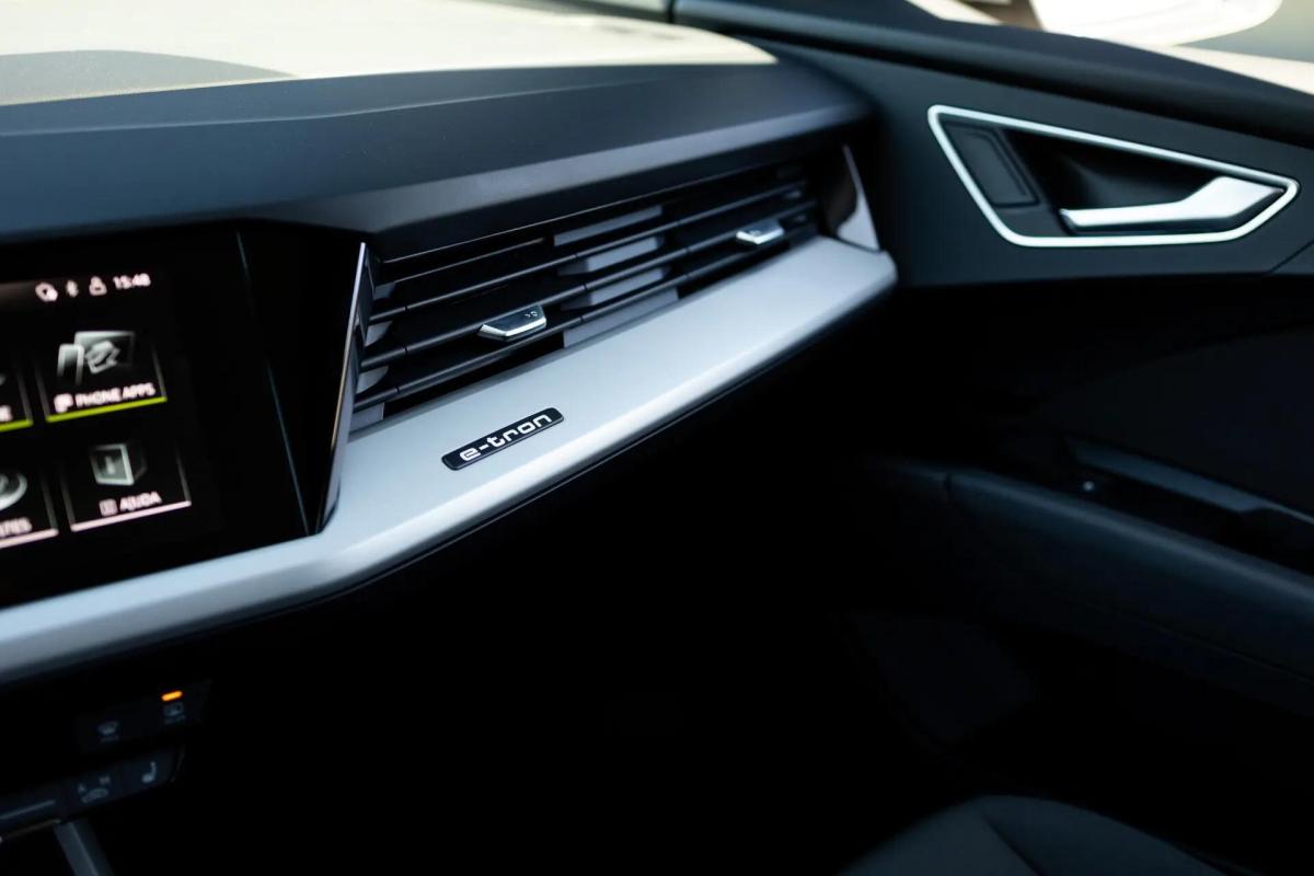 audi-q4-e-tron-2021-eletrico-0cc