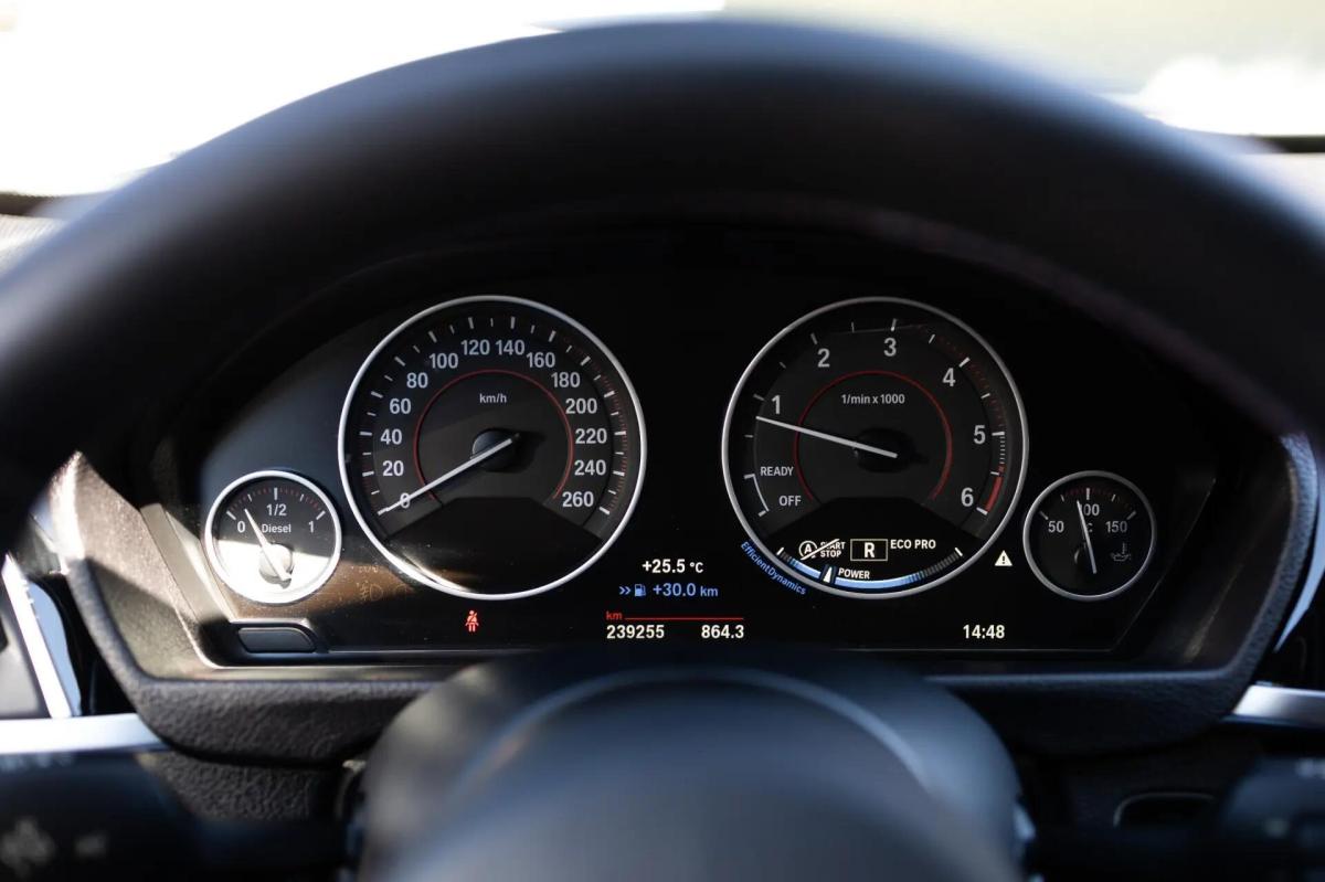 bmw-serie-3-320d-efficientdynamics-2016-diesel-1995cc