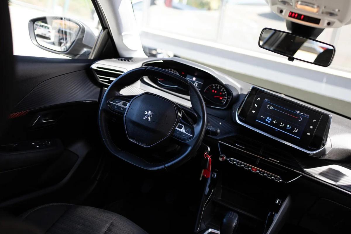 peugeot-208-2021-gasolina-1199cc