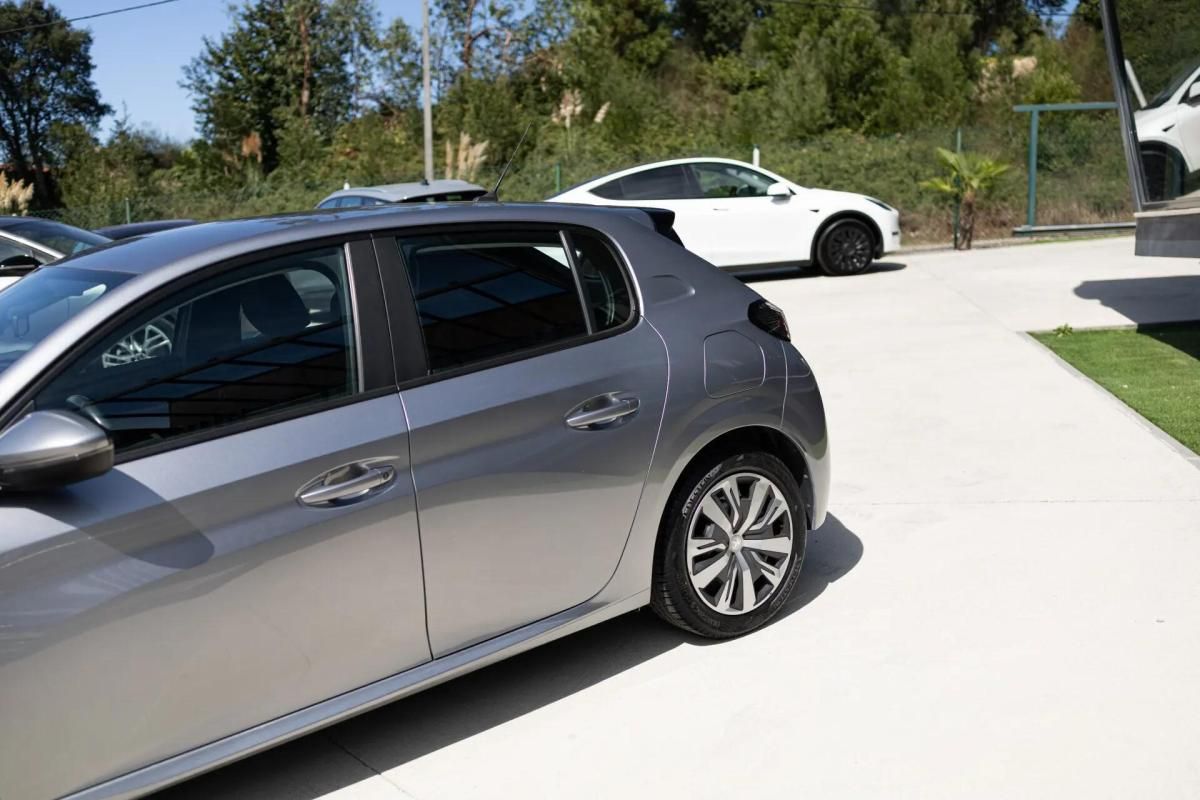 peugeot-208-2021-gasolina-1199cc