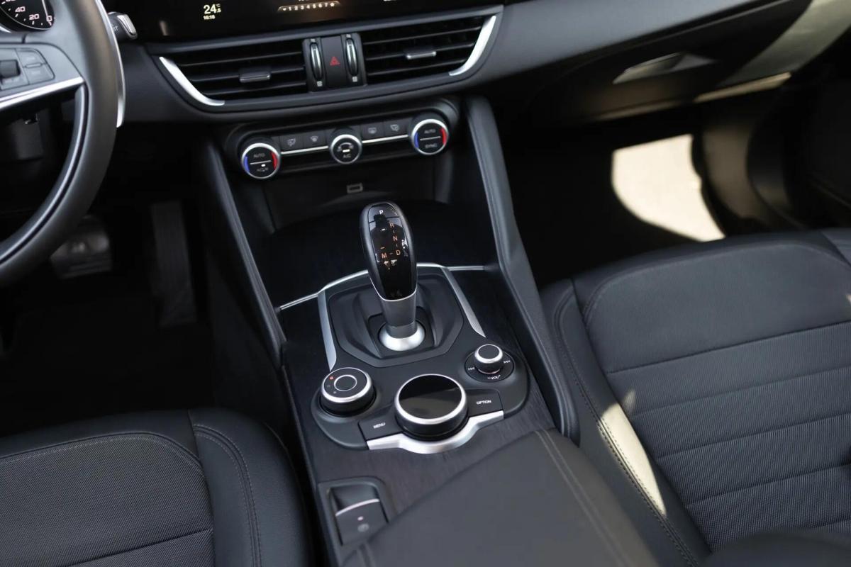 alfa-romeo-giulia-2019-diesel-2143cc