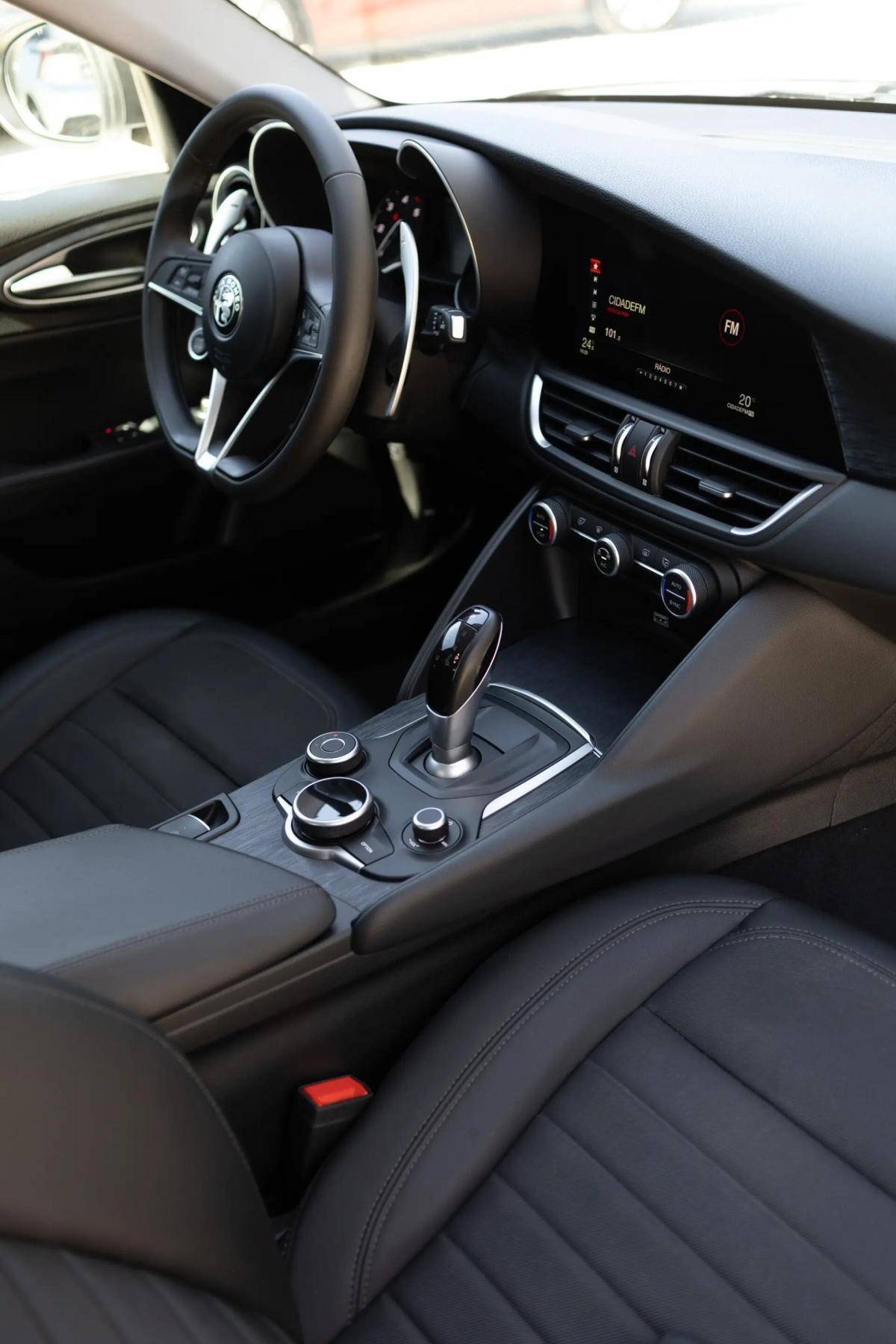 alfa-romeo-giulia-2019-diesel-2143cc