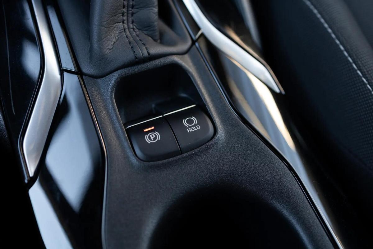 toyota-corolla-2021-hibrido-a-gasolina-1798cc