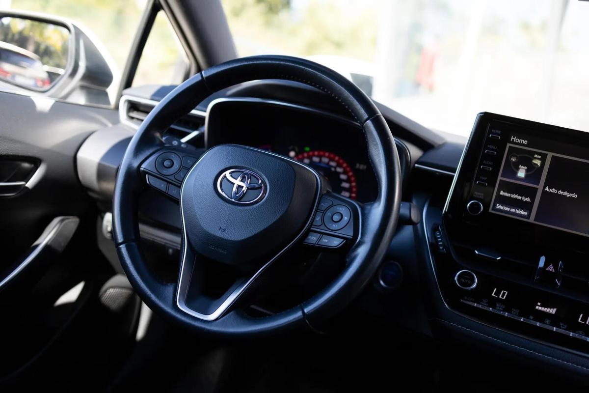 toyota-corolla-2021-hibrido-a-gasolina-1798cc