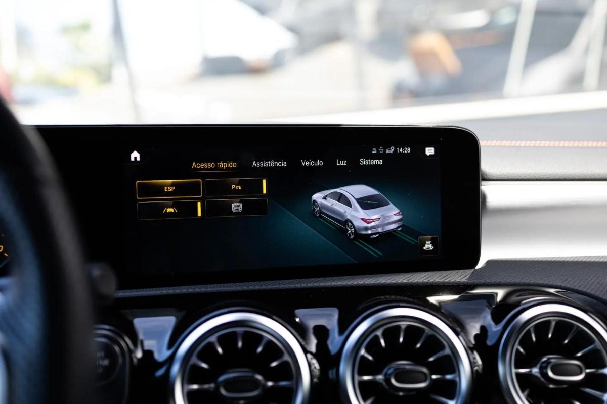 mercedes-benz-cla-250e-2021-hibrido-a-gasolina-1332cc