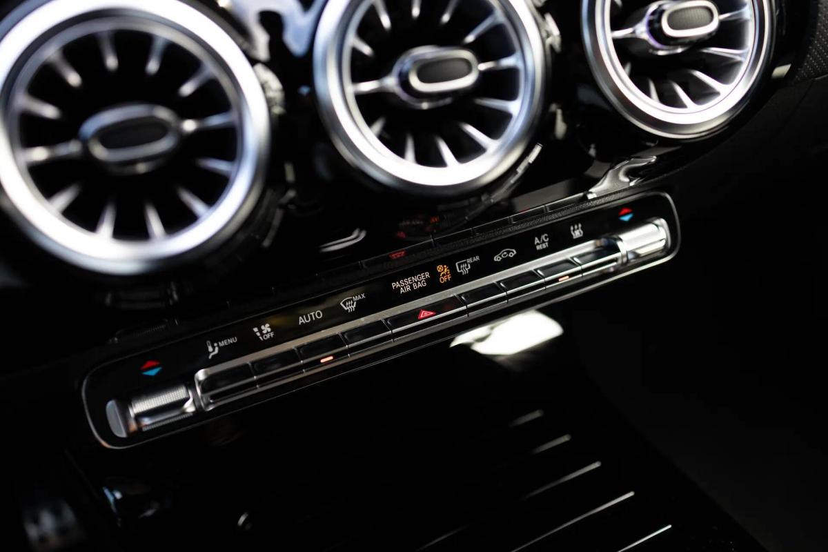 mercedes-benz-cla-250e-2021-hibrido-a-gasolina-1332cc