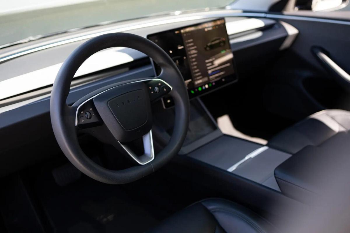 tesla-model-3-2024-eletrico-0cc