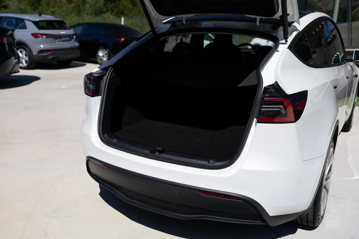 tesla-model-y-2023-eletrico-0cc