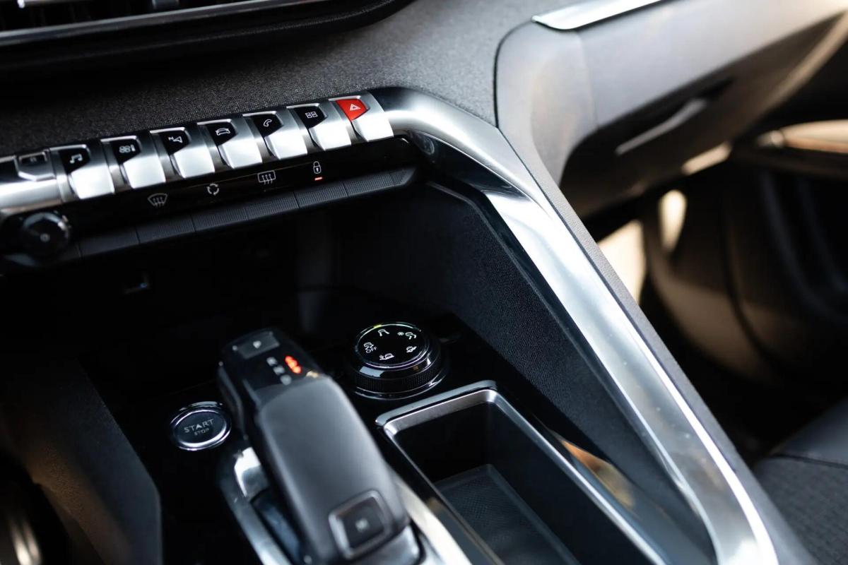 peugeot-3008-2017-diesel-1560cc