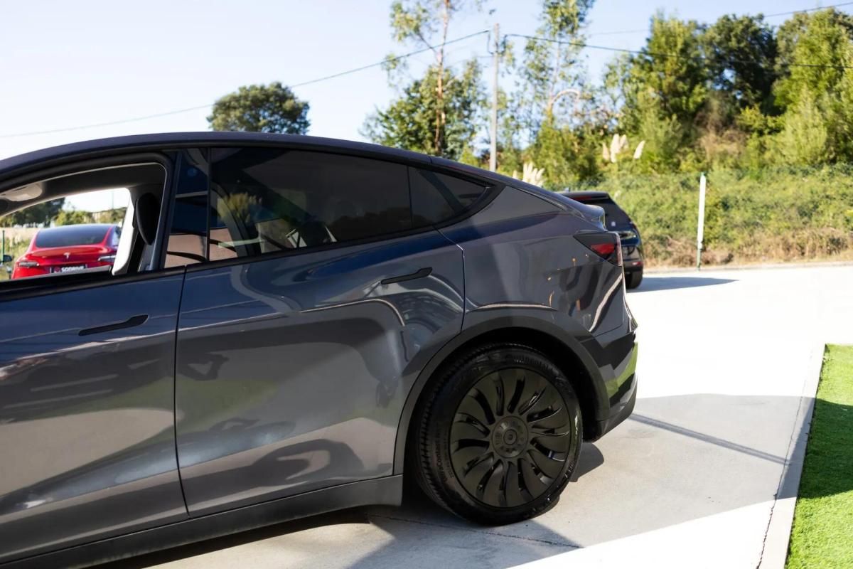 tesla-model-y-2023-eletrico-0cc