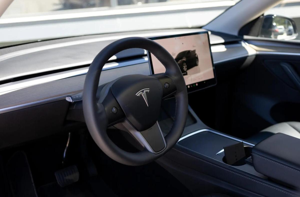 tesla-model-y-2022-eletrico-0cc