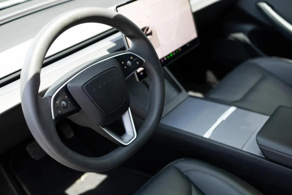 tesla-model-3-2024-eletrico-0cc