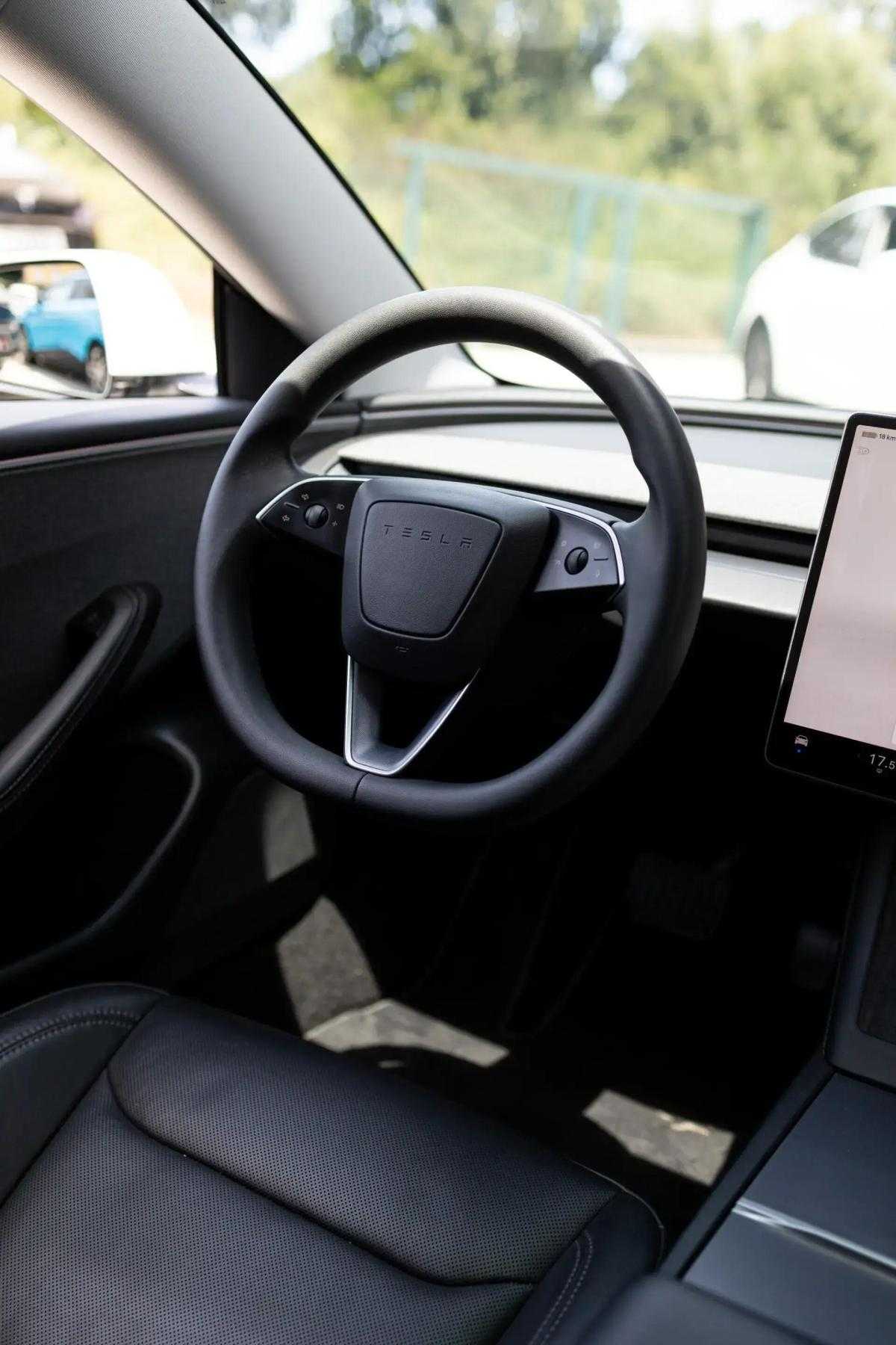 tesla-model-3-2024-eletrico-0cc