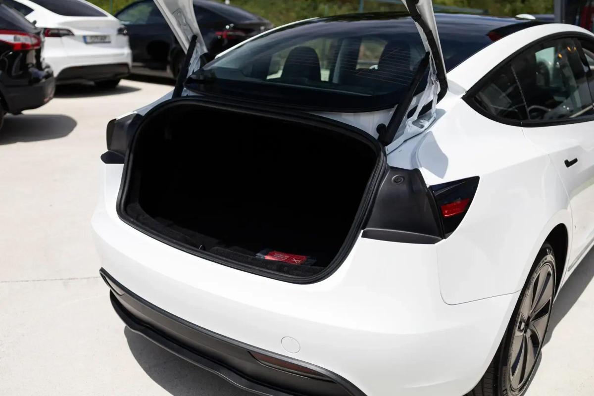 tesla-model-3-2024-eletrico-0cc