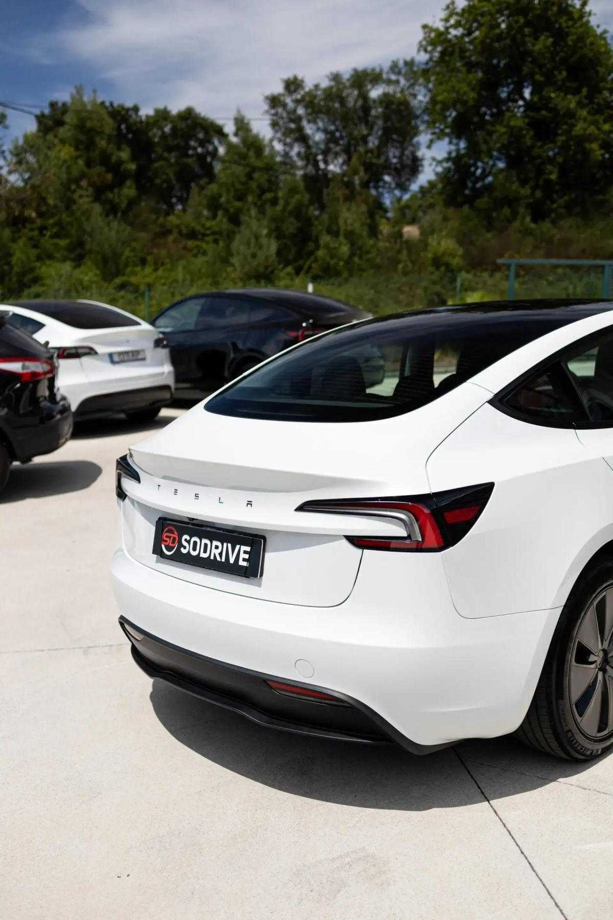 tesla-model-3-2024-eletrico-0cc