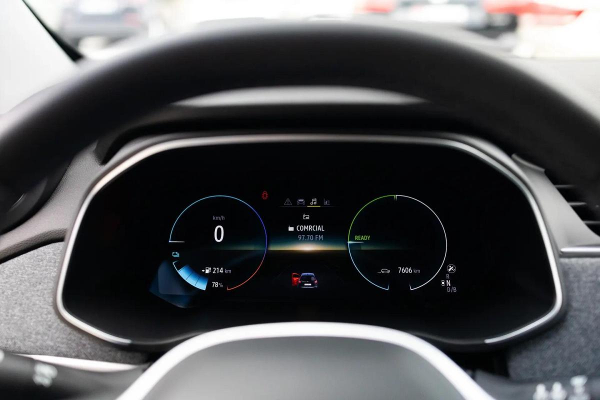 renault-zoe-2021-eletrico-0cc
