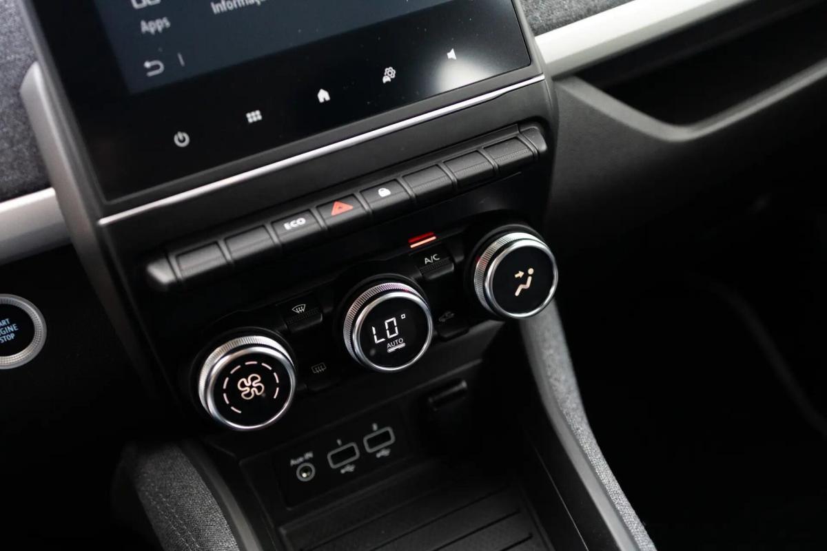renault-zoe-2021-eletrico-0cc