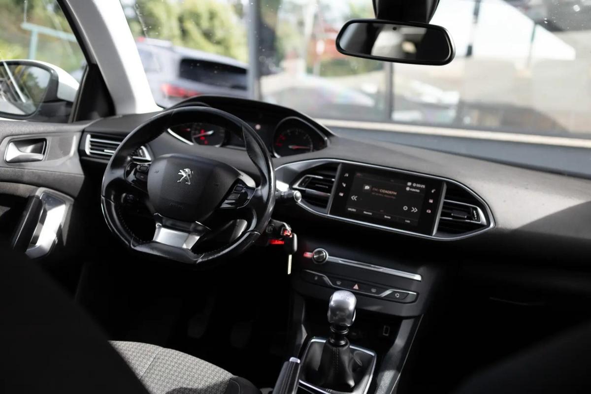peugeot-308-2018-diesel-1560cc