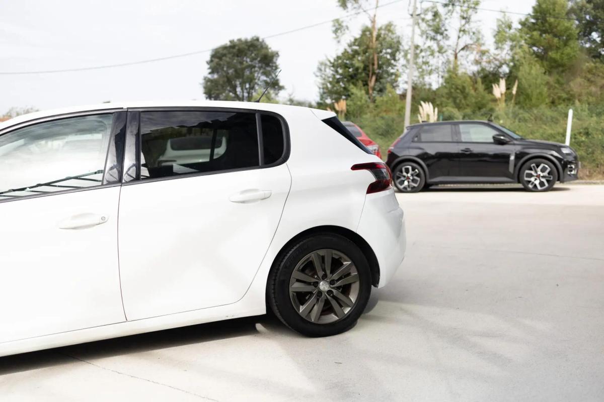 peugeot-308-2018-diesel-1560cc