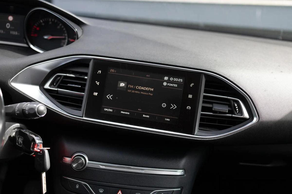 peugeot-308-2018-diesel-1560cc