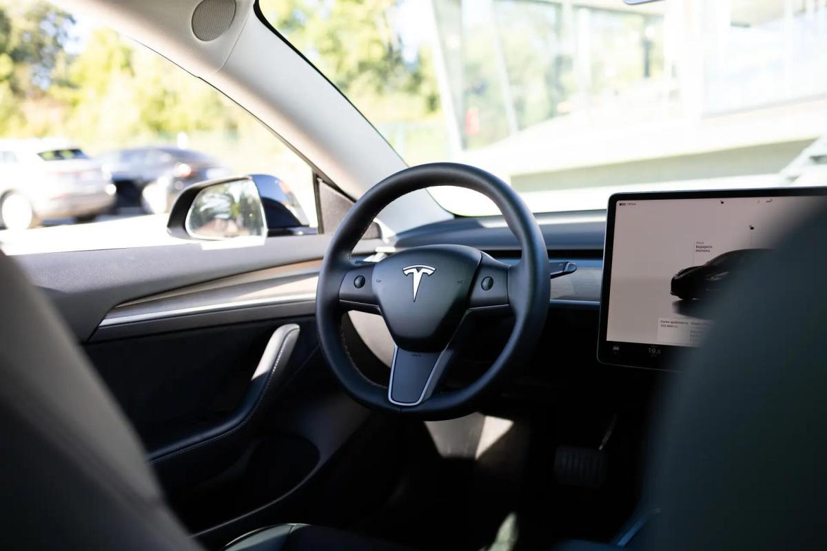 tesla-model-3-2022-eletrico-0cc