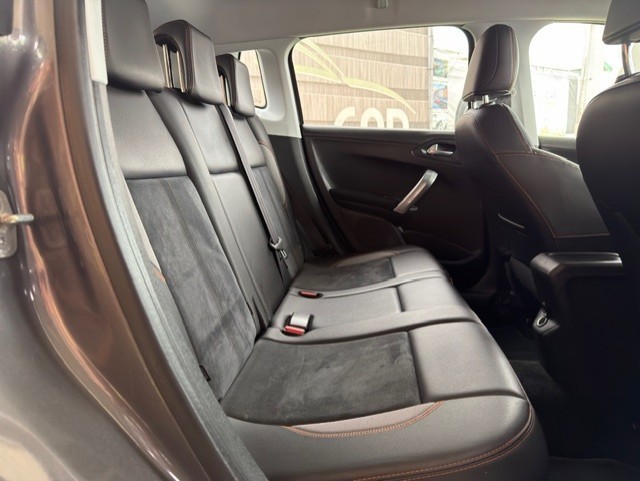 peugeot-2008-2016-gasolina-1199cc