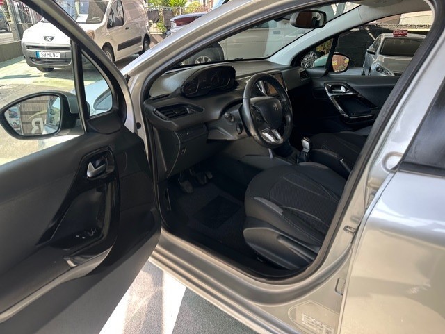peugeot-208-2013-gasolina-1199cc