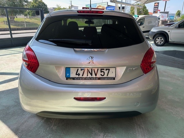 peugeot-208-2013-gasolina-1199cc