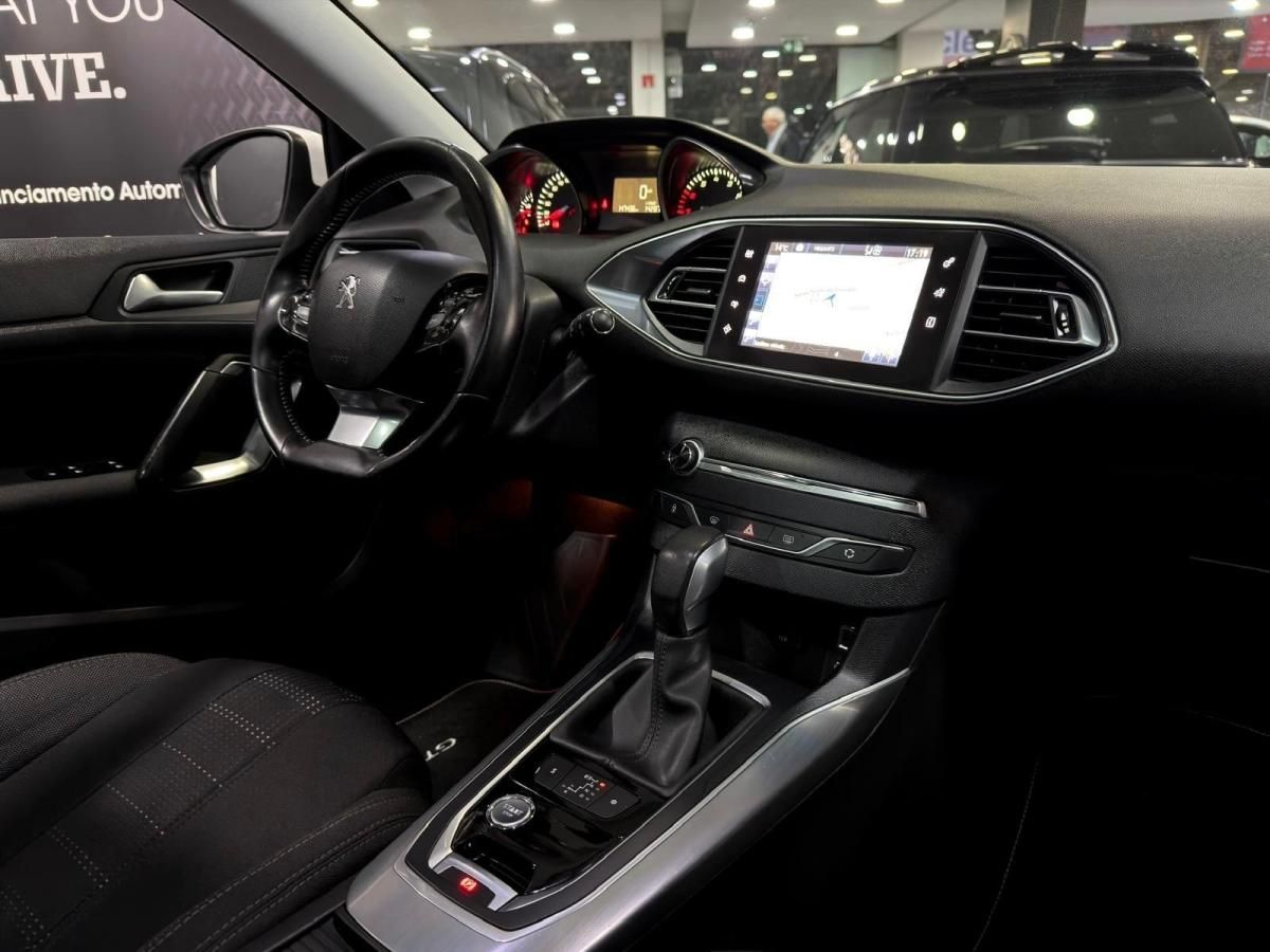 peugeot-308-sw-2015-gasolina-1199cc