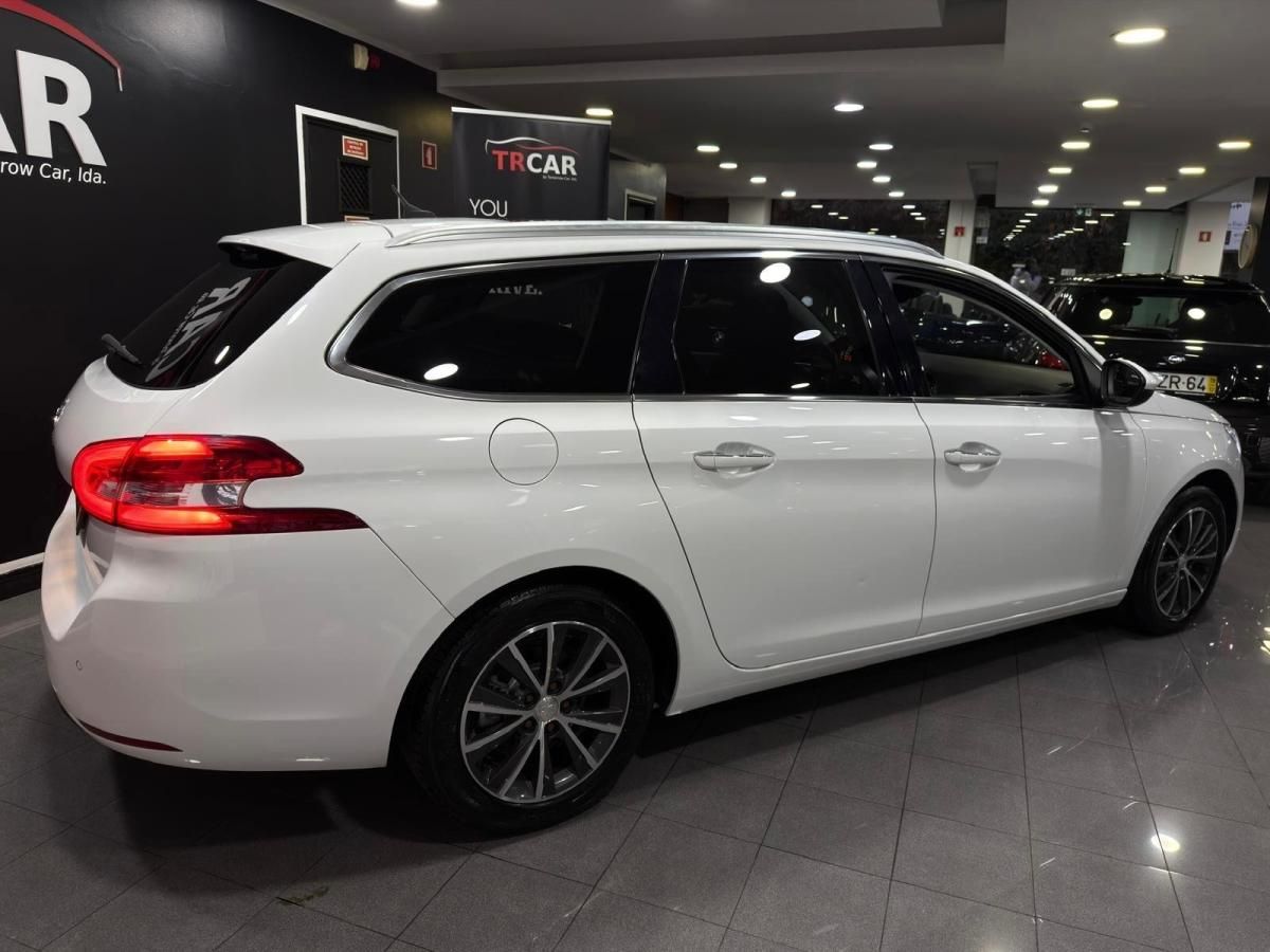 peugeot-308-sw-2015-gasolina-1199cc