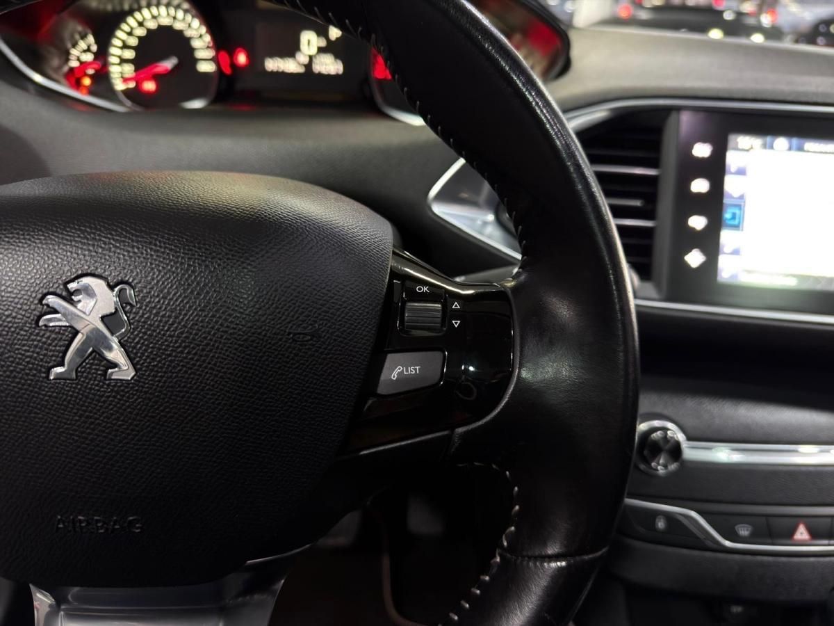 peugeot-308-sw-2015-gasolina-1199cc