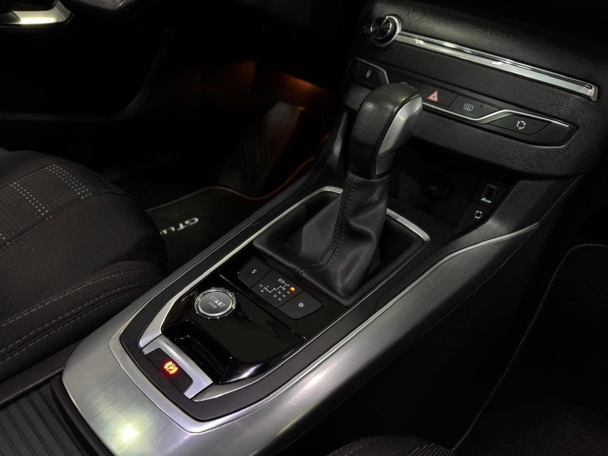 peugeot-308-sw-2015-gasolina-1199cc