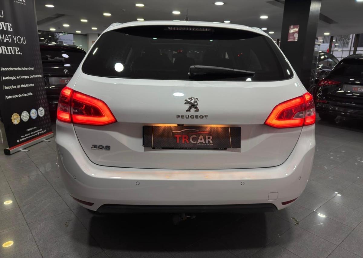 peugeot-308-sw-2015-gasolina-1199cc