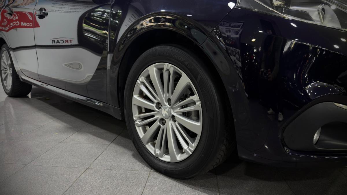 peugeot-208-2019-diesel-1499cc