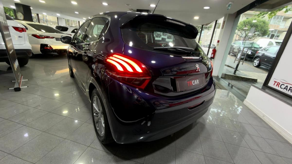 peugeot-208-2019-diesel-1499cc
