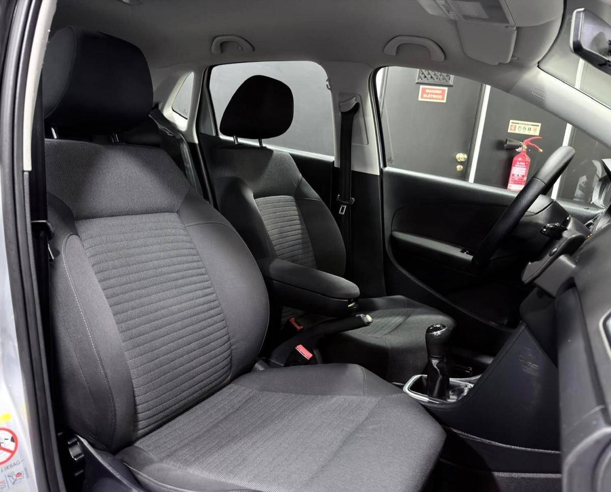 volkswagen-polo-2012-diesel-1198cc