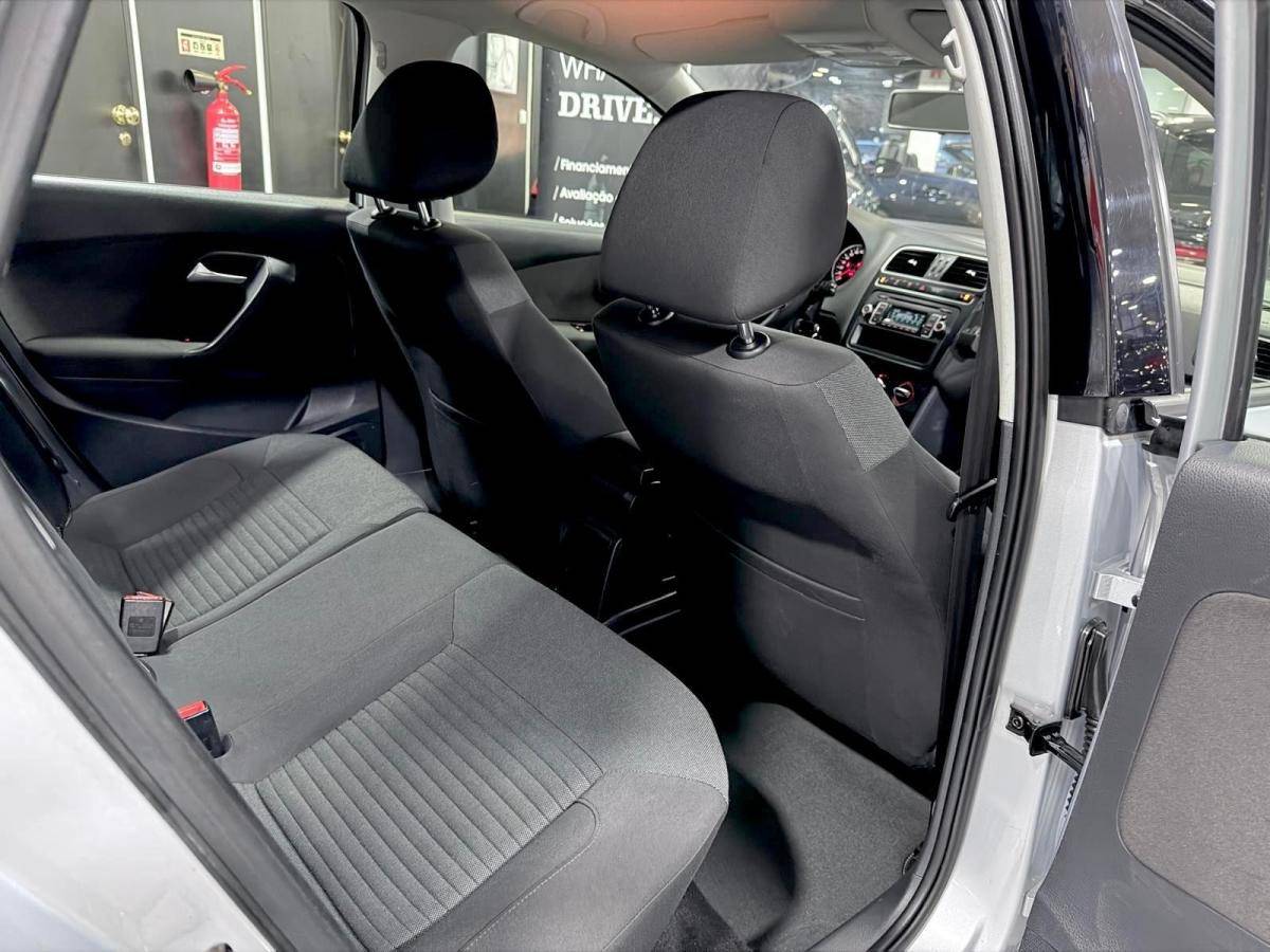 volkswagen-polo-2012-diesel-1198cc