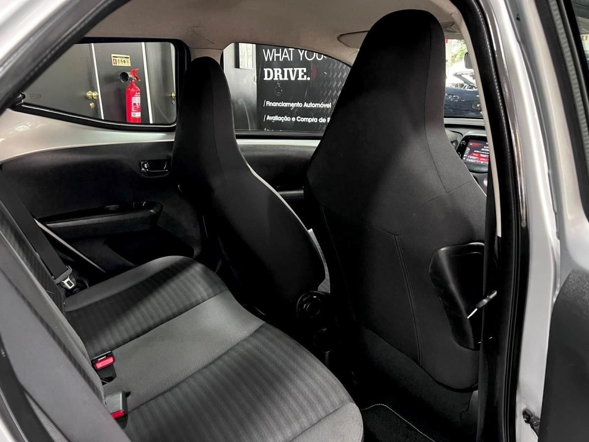 toyota-aygo-2017-gasolina-998cc