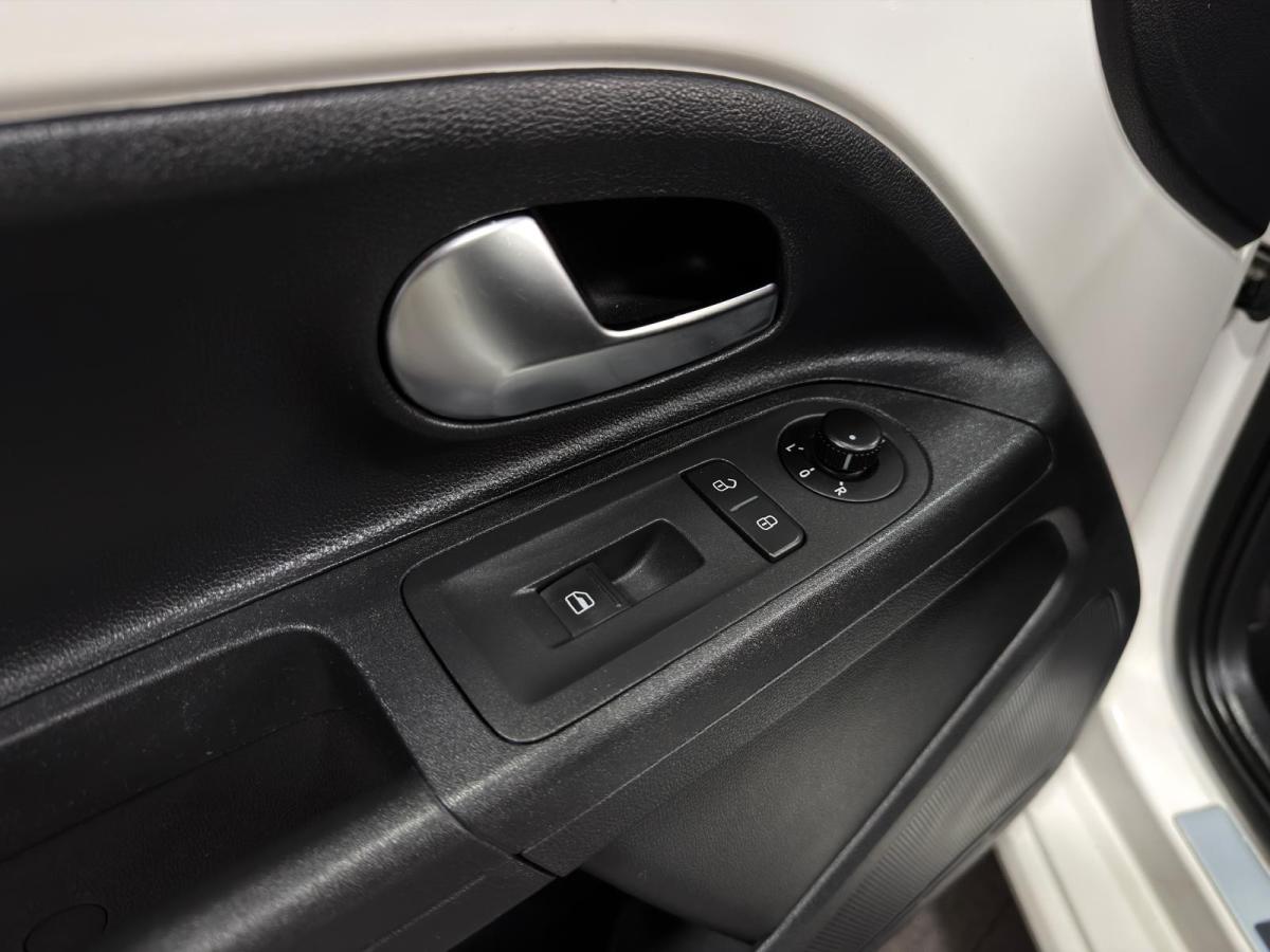 volkswagen-up-2014-gasolina-999cc