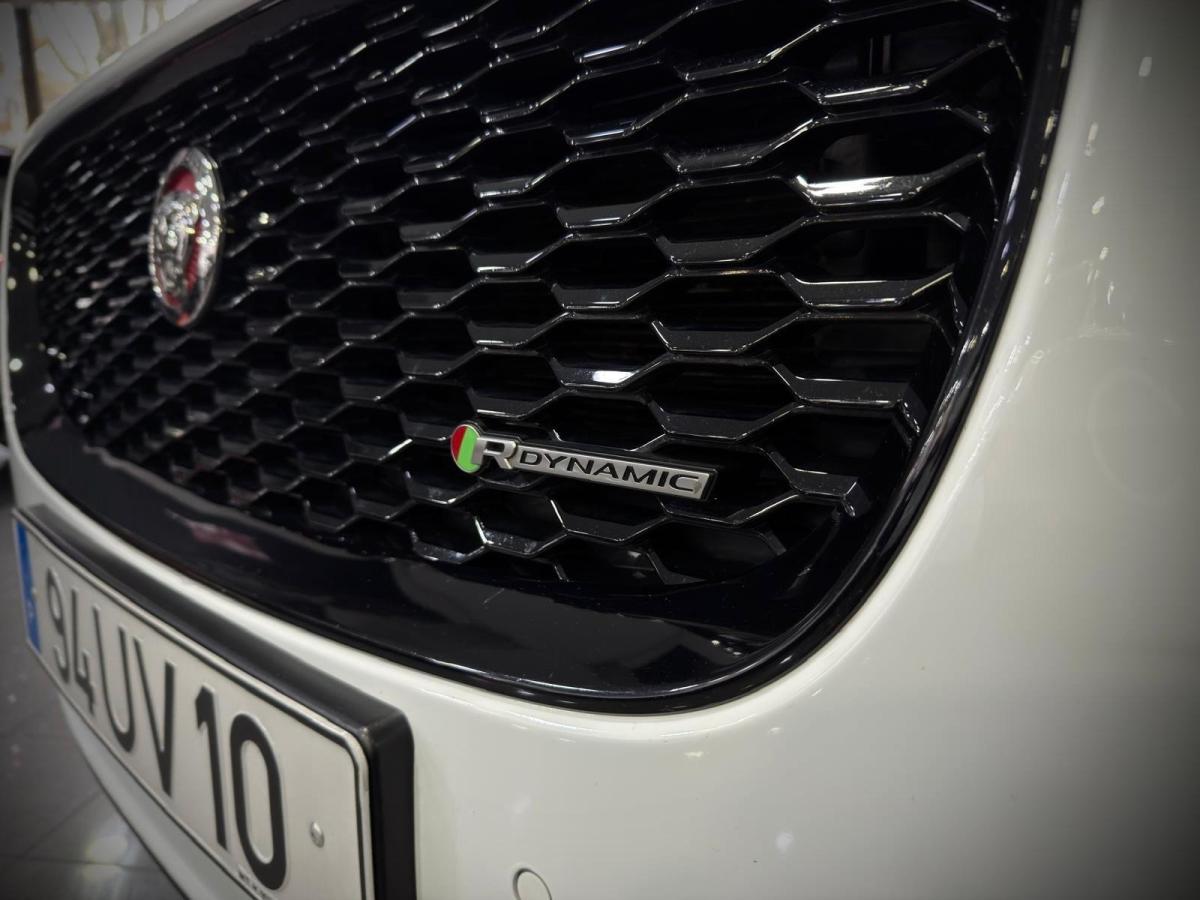 jaguar-e-pace-2018-diesel-1999cc