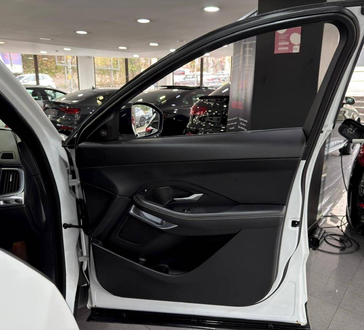 jaguar-e-pace-2018-diesel-1999cc