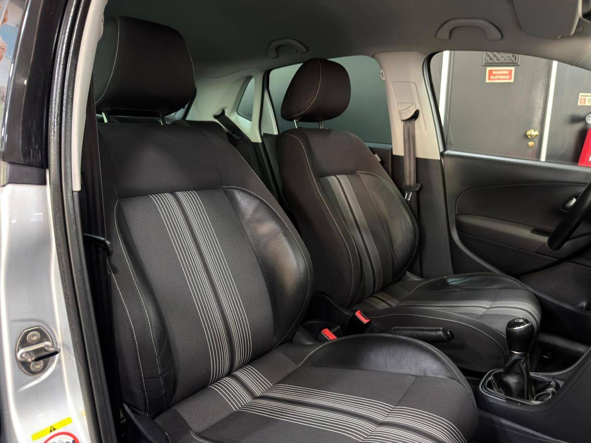 volkswagen-polo-2012-diesel-1198cc