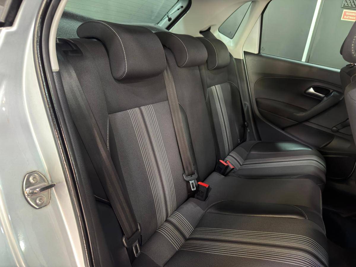 volkswagen-polo-2012-diesel-1198cc