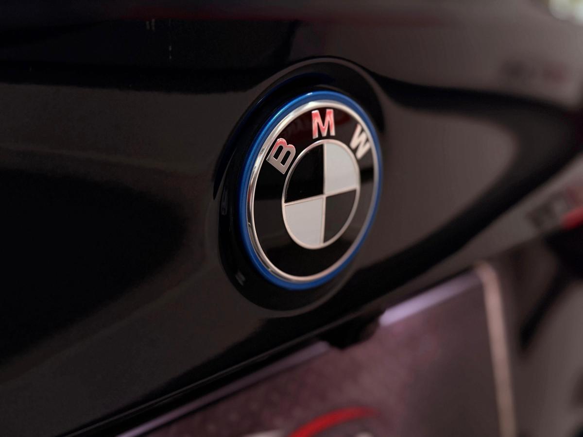 bmw-serie-5-2022-hibrido-a-gasolina-1998cc