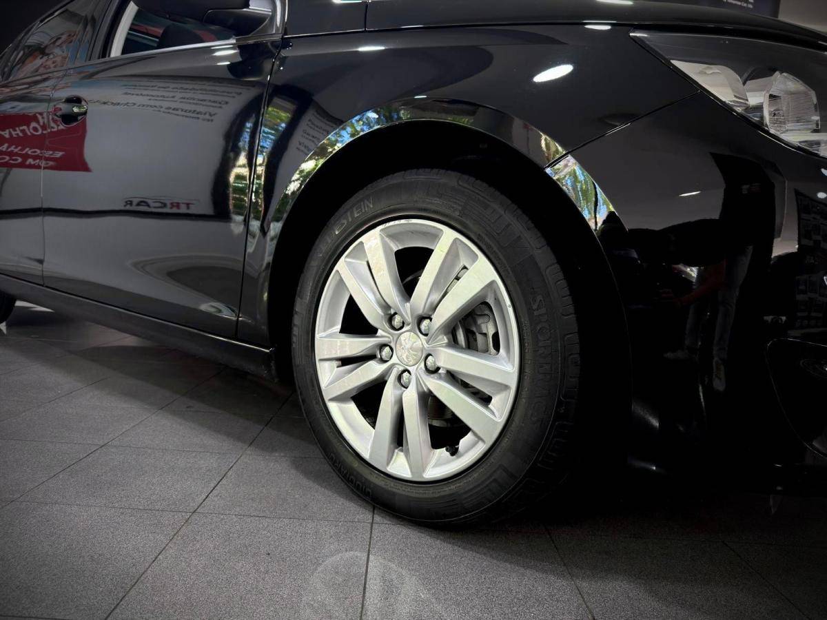 peugeot-308-2017-gasolina-1199cc