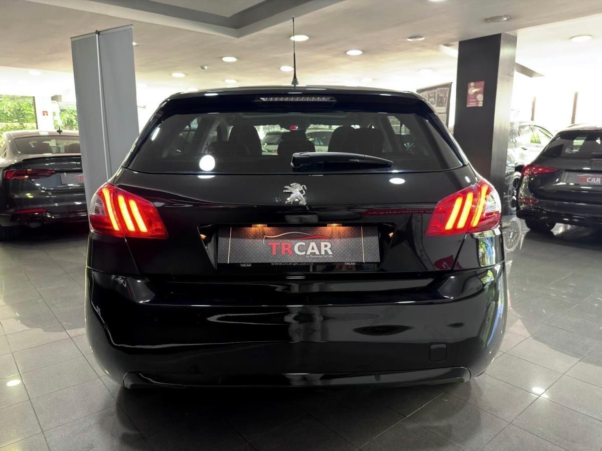 peugeot-308-2017-gasolina-1199cc