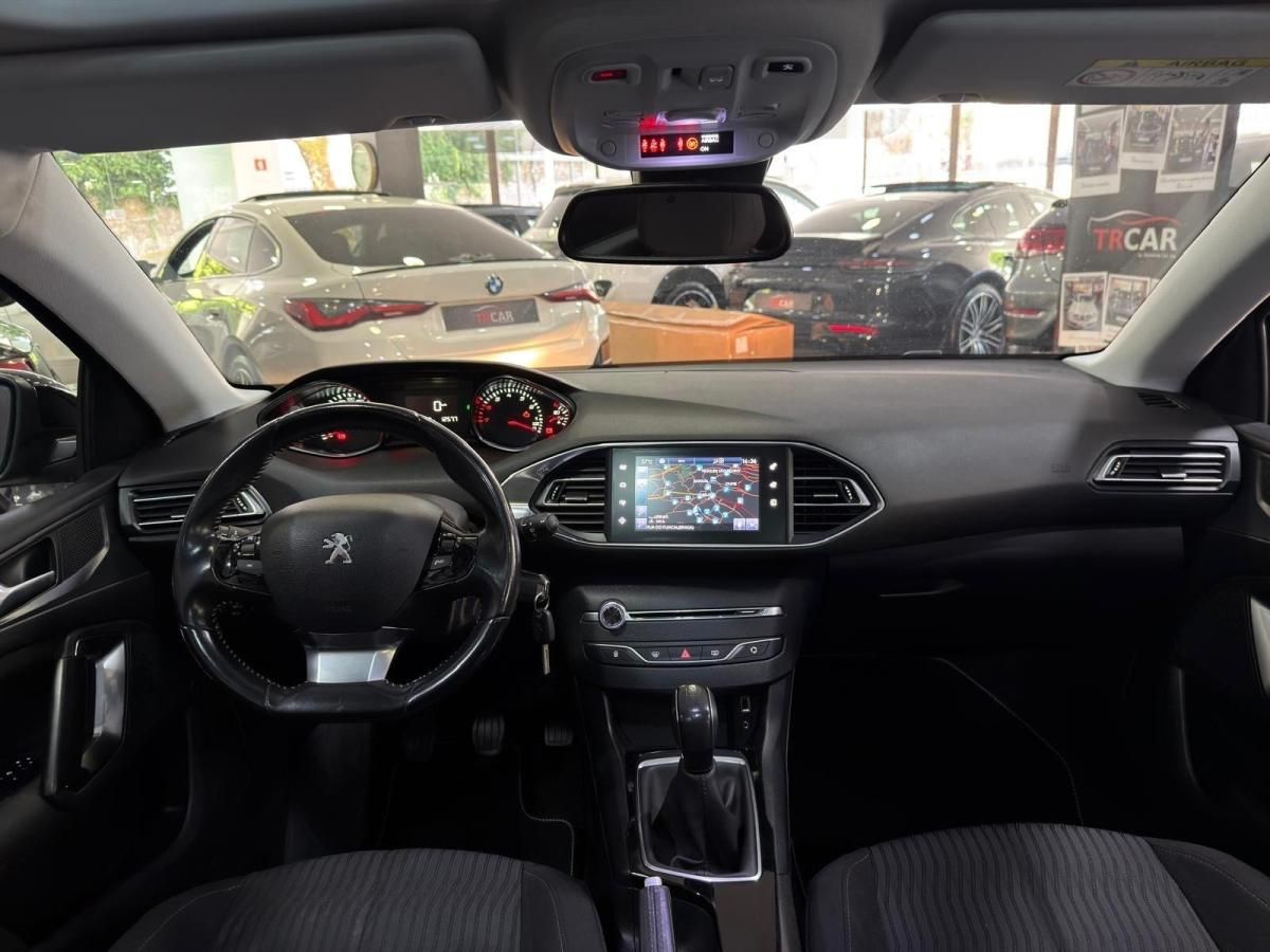 peugeot-308-2017-gasolina-1199cc